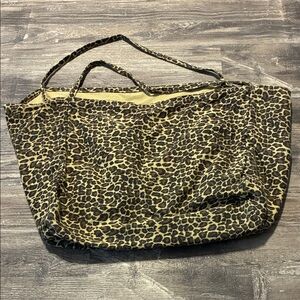 Chic Leopard Print Tote Bag